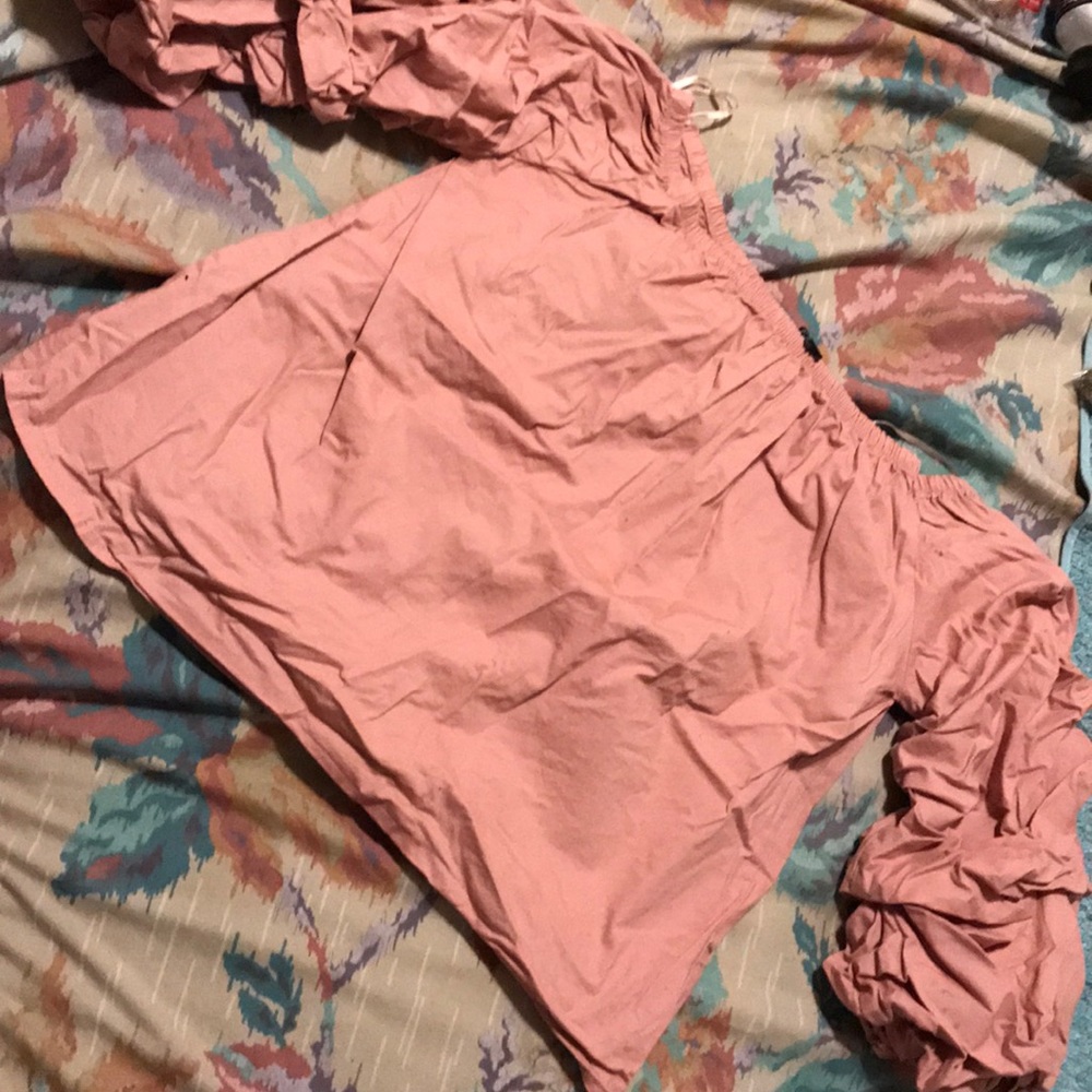 Ruffle arm pink top